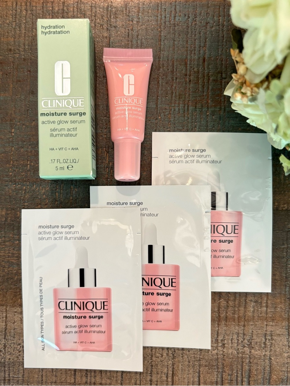 NEW Clinique MOISTURE SURGE Active Glow SERUM Mini + Samples!